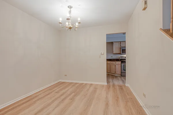 $2,400 | 1291 Orleans Drive, Mundelein, IL 60060