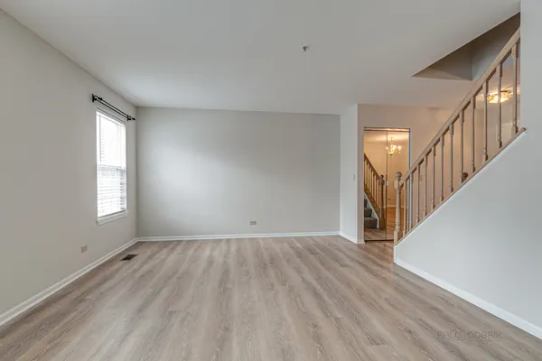 $2,400 | 1291 Orleans Drive, Mundelein, IL 60060