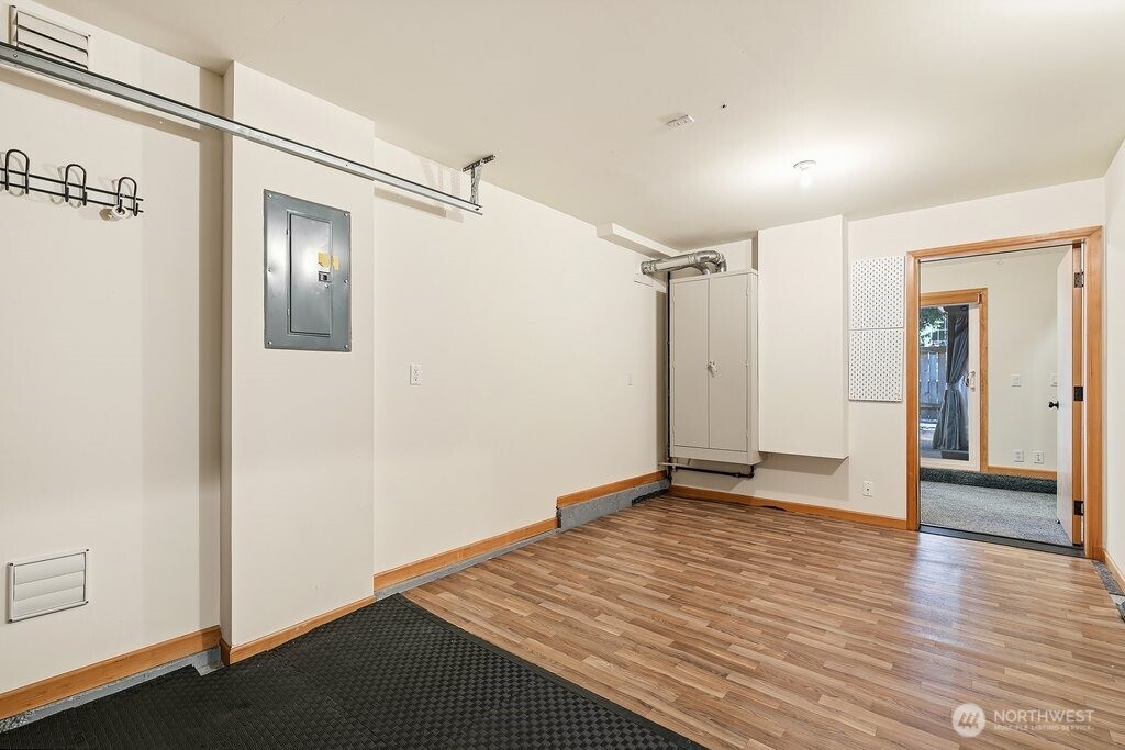 806 North 49th Street Seattle, WA 98103 - Photo 24 of 28