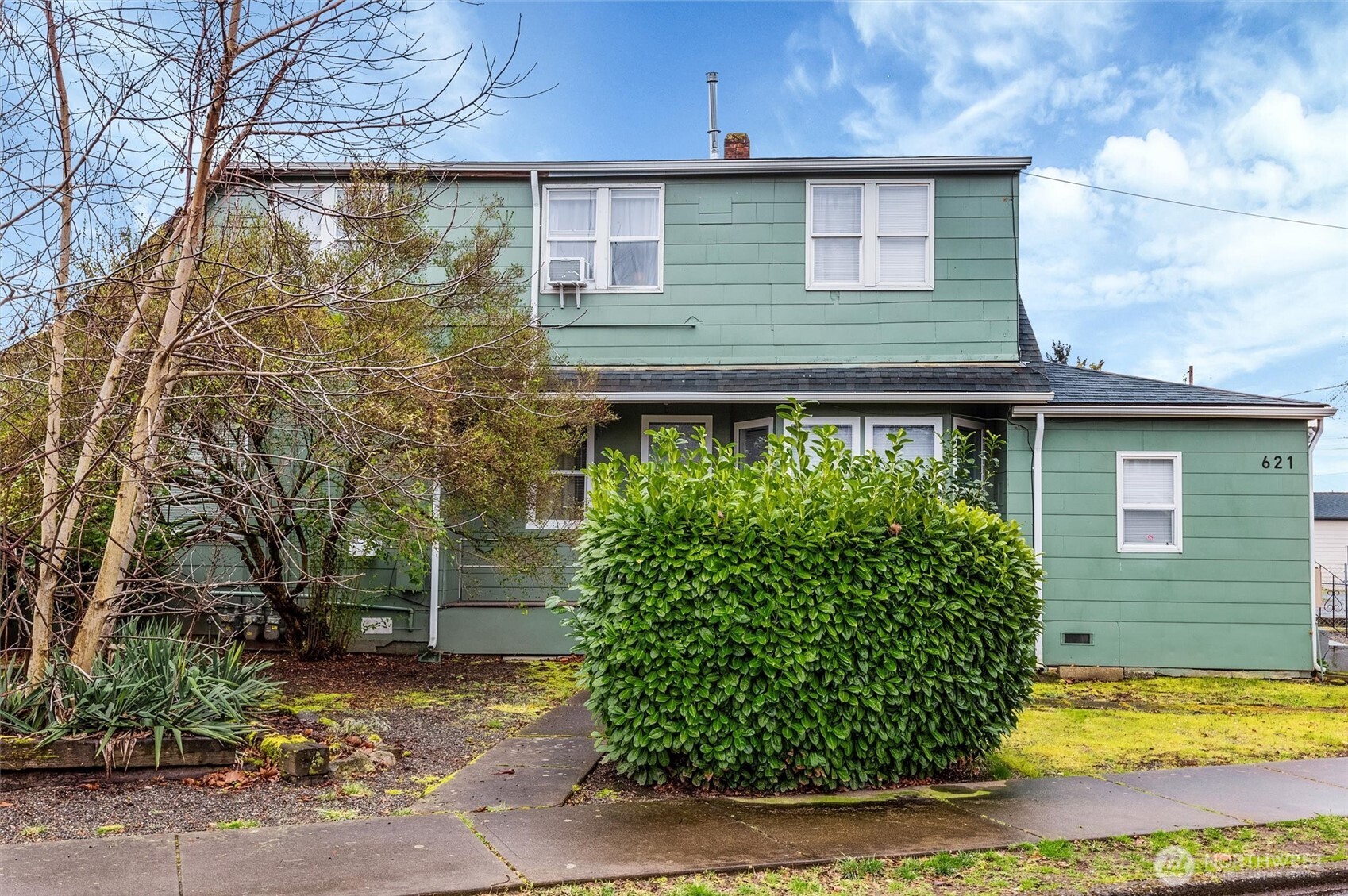 621 Houser Way South Renton, WA 98057 - Photo 3 of 40