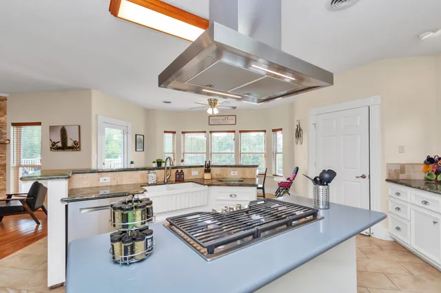 $9,500 | 1730 Lakeshore Drive, Kingwood, TX 77339