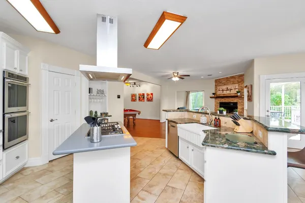 $10,500 | 1730 Lakeshore Drive, Kingwood, TX 77339