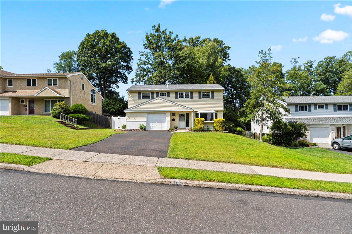 185 Windmill Road Willow Grove, PA 19090 - Photo 2 of 27