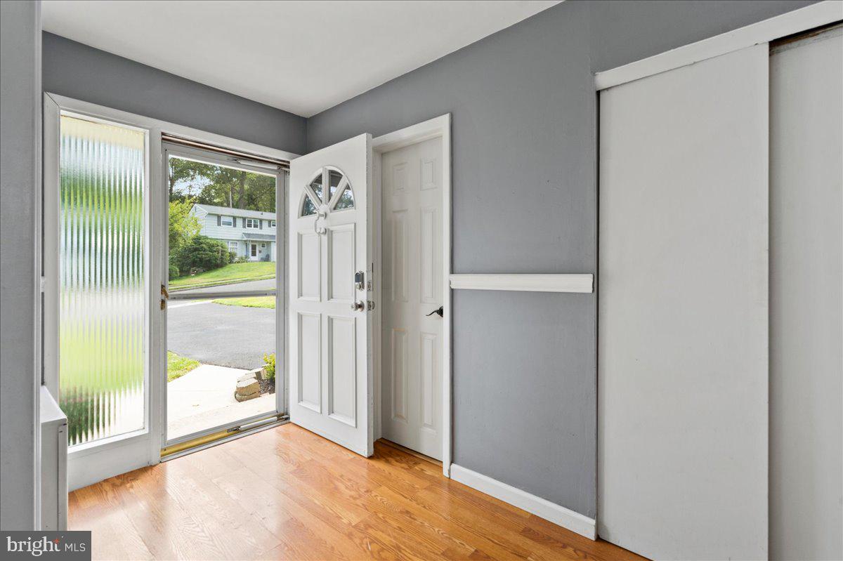 185 Windmill Road Willow Grove, PA 19090 - Photo 4 of 27