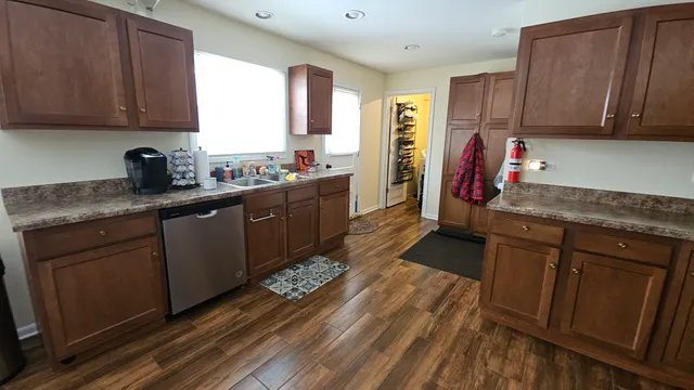 $2,650 | 220 Mulberry Lane, Elk Grove Village, IL 60007