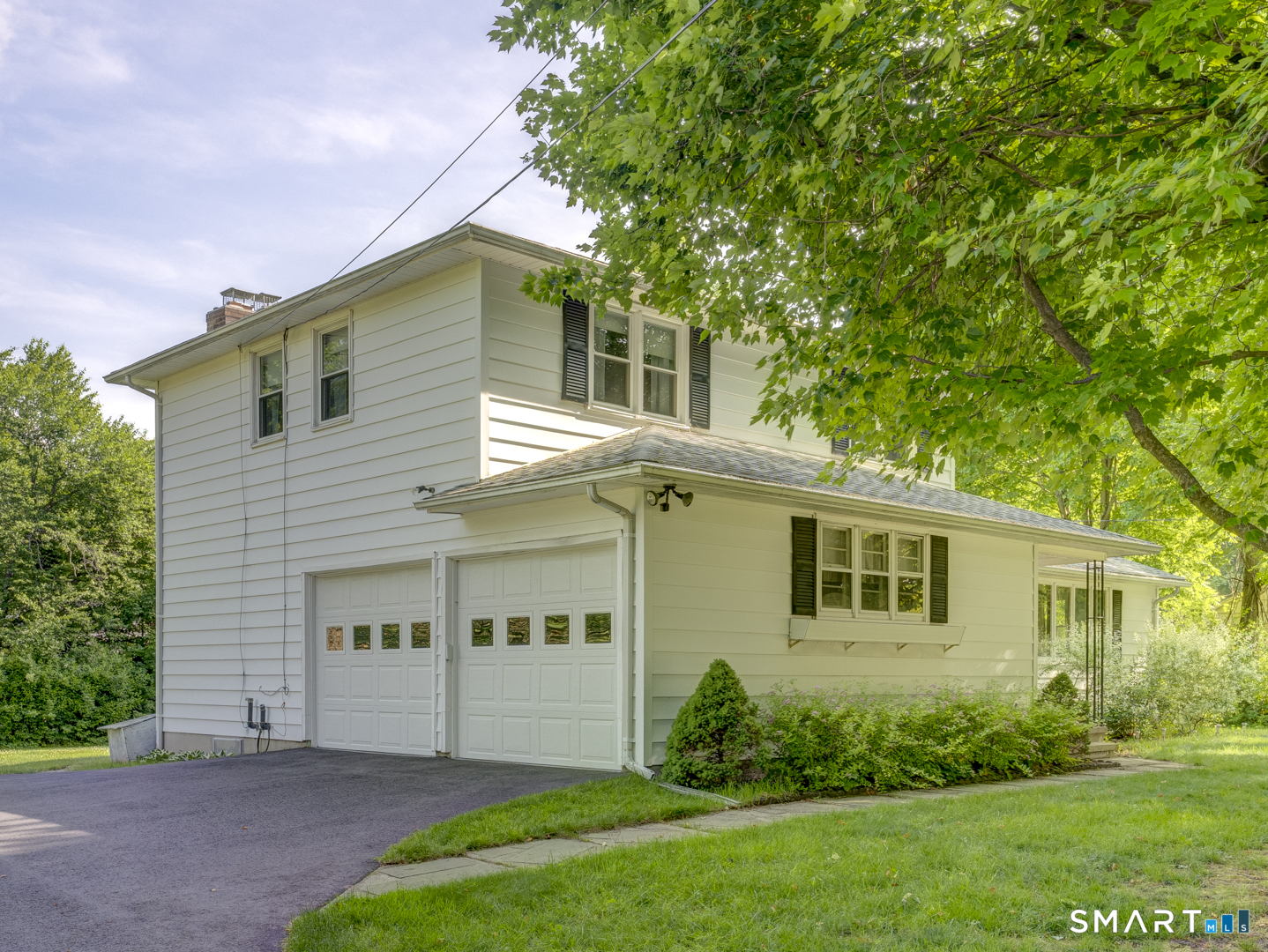 63 Chamberlain Street Torrington, CT 06790 - Photo 2 of 39