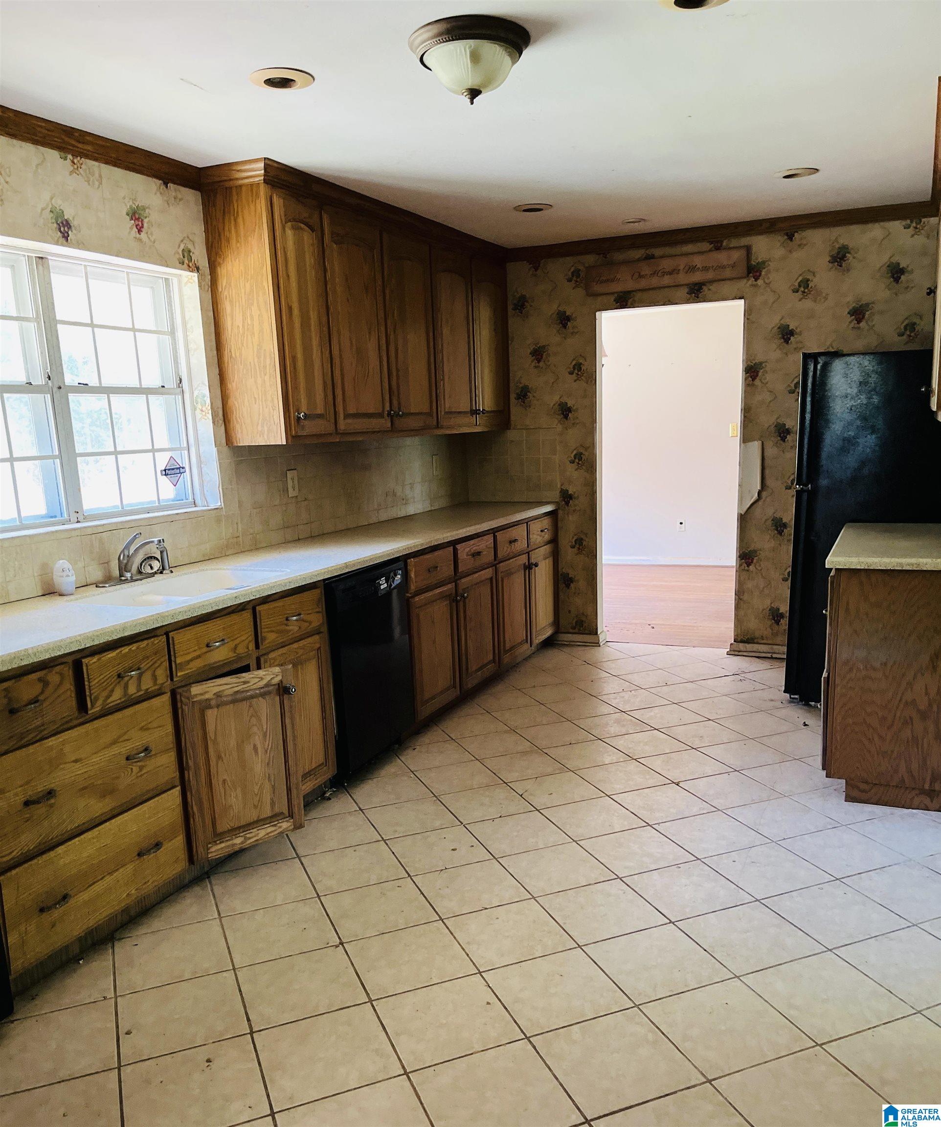 970 Minor Street Birmingham, AL 35224 - Photo 3 of 8