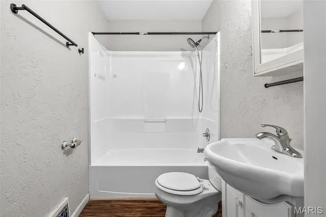 $169,000 | 207 4th Street, Farmington, MO 63640