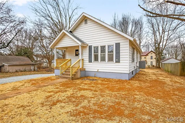 $169,000 | 207 4th Street, Farmington, MO 63640