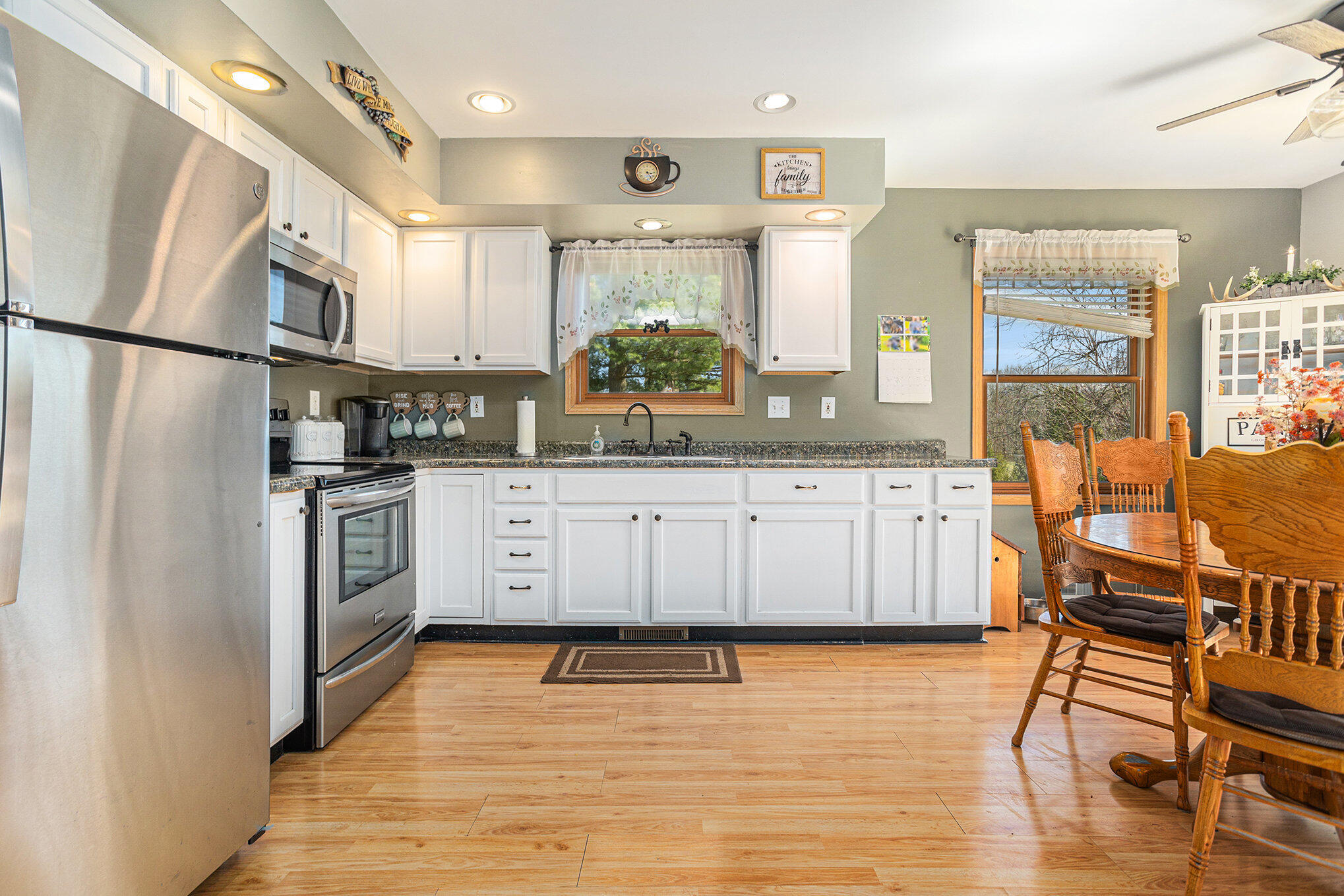 14329 Waubascon Road Bellevue, MI 49021 - Photo 13 of 46 015_14329_waubascon_rd_bellevue_mi_49021