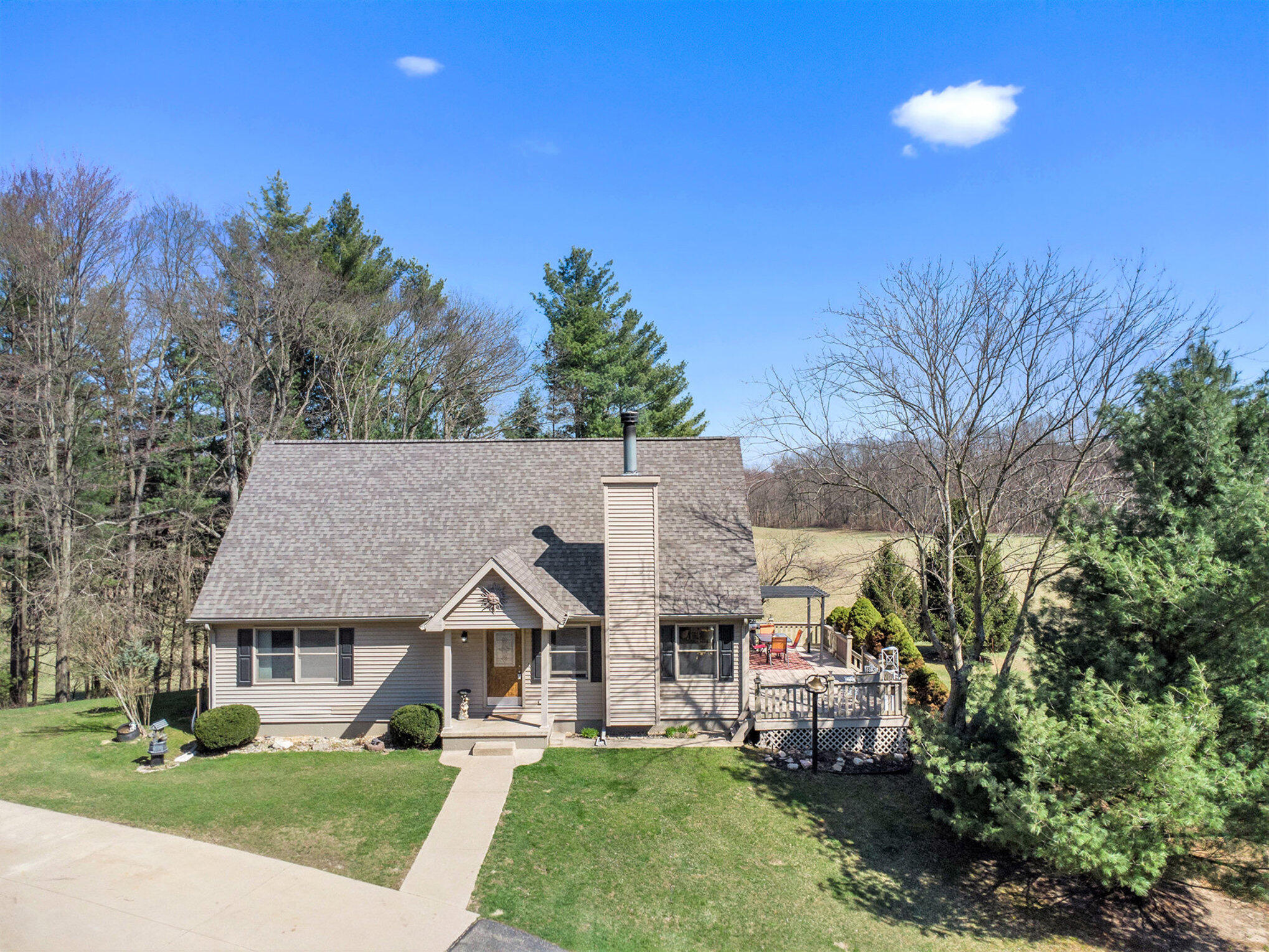 14329 Waubascon Road Bellevue, MI 49021 - Photo 2 of 46 005_14329_waubascon_rd_bellevue_mi_49021