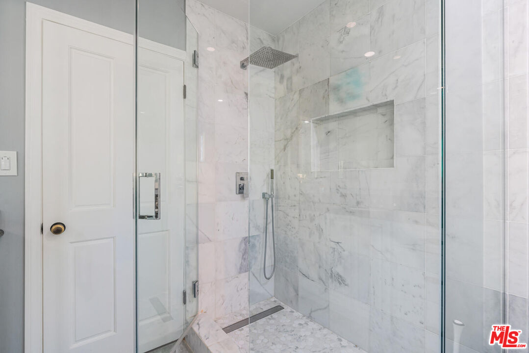 24975 Kit Carson Road Hidden Hills, CA 91302 - Photo 31 of 38