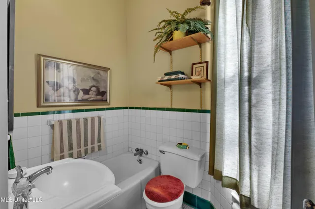 $229,500 | 140 East Semmes Street, Canton, MS 39046