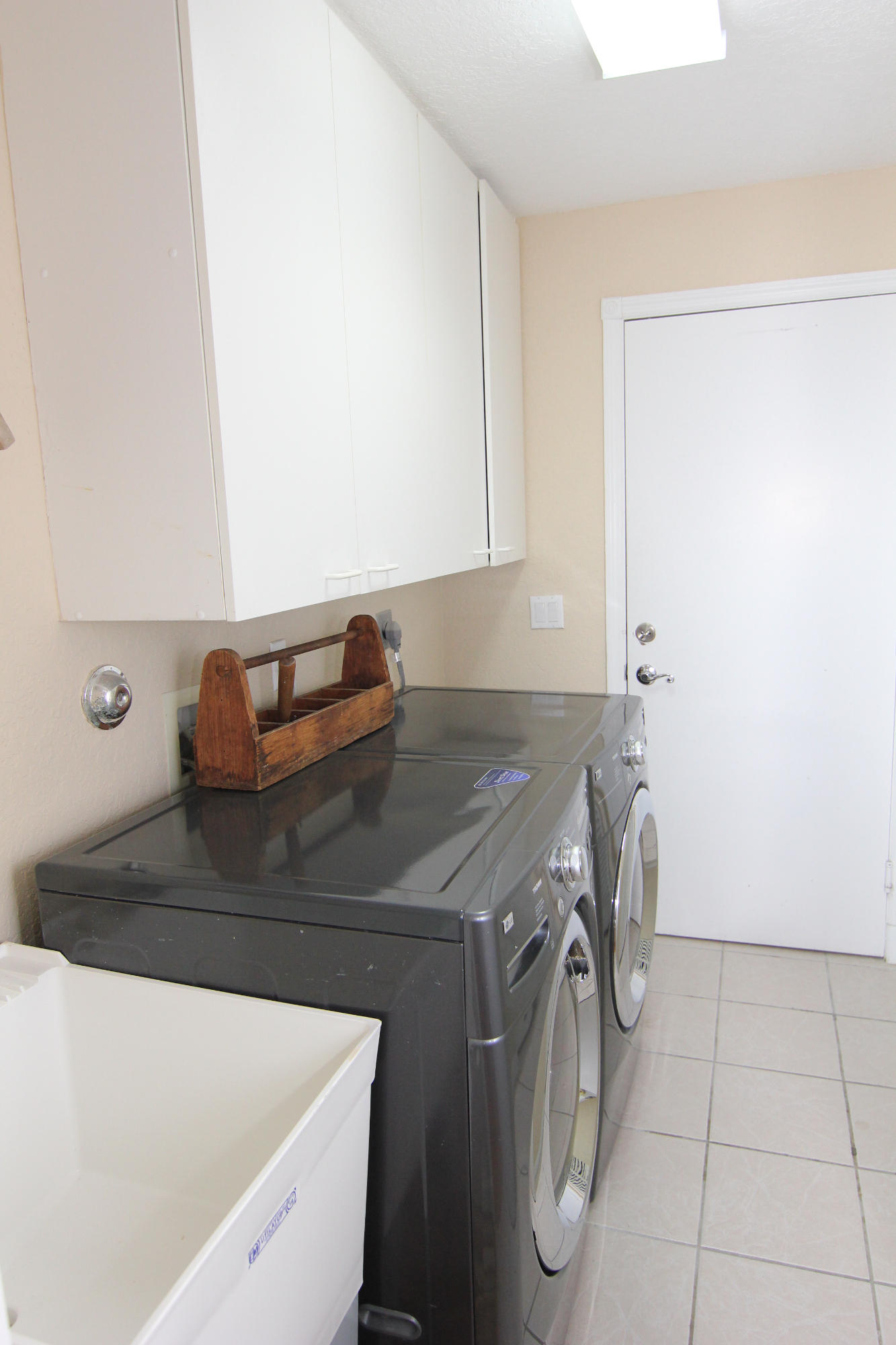 18567 Harbor Light Way Boca Raton, FL 33498 - Photo 17 of 31 Utility - Laundry