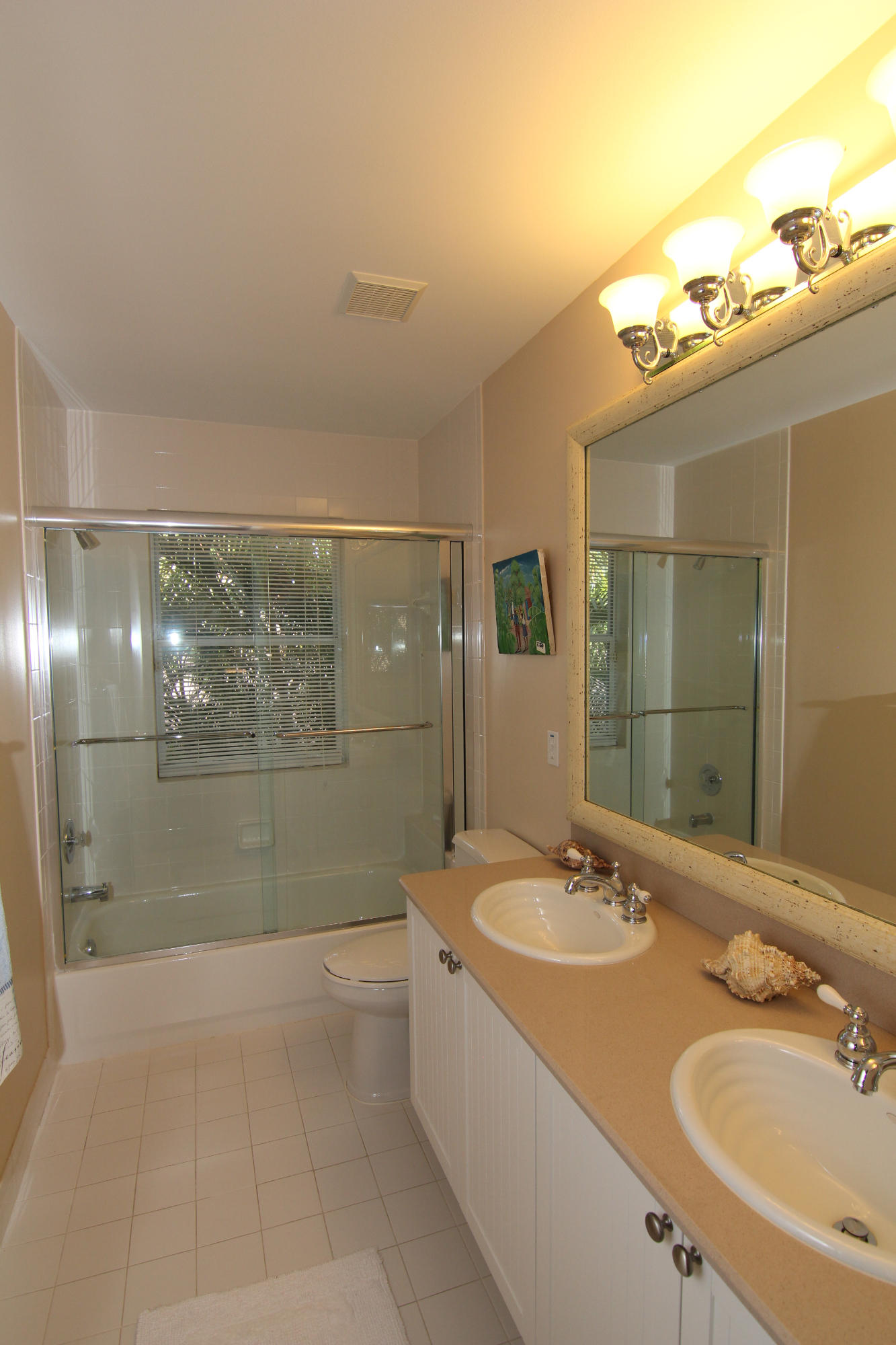 18567 Harbor Light Way Boca Raton, FL 33498 - Photo 25 of 31 Upstairs 2nd Bath