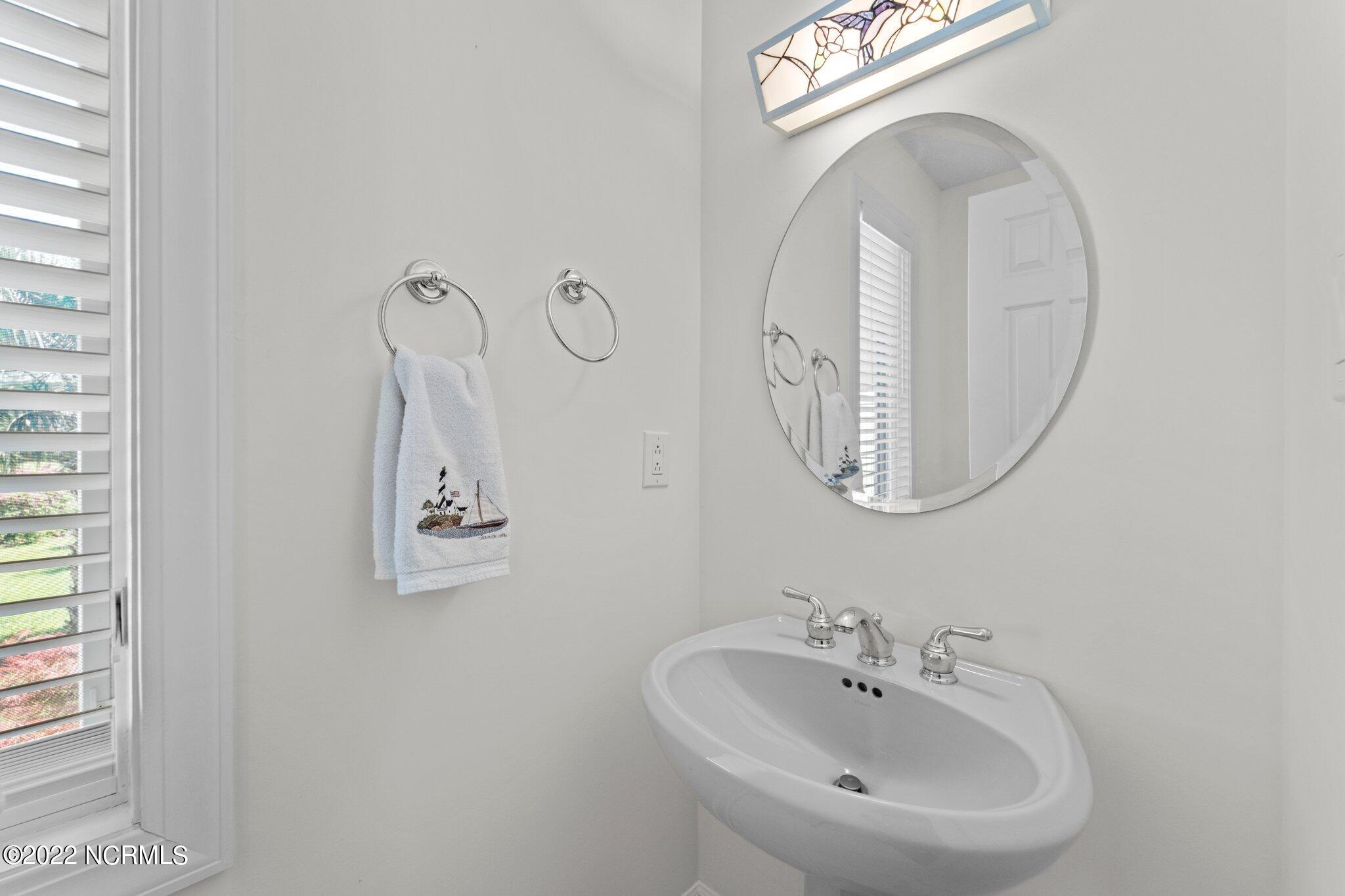 118 Moores Farm Road Havelock, NC 28532 - Photo 30 of 56 Powder Room