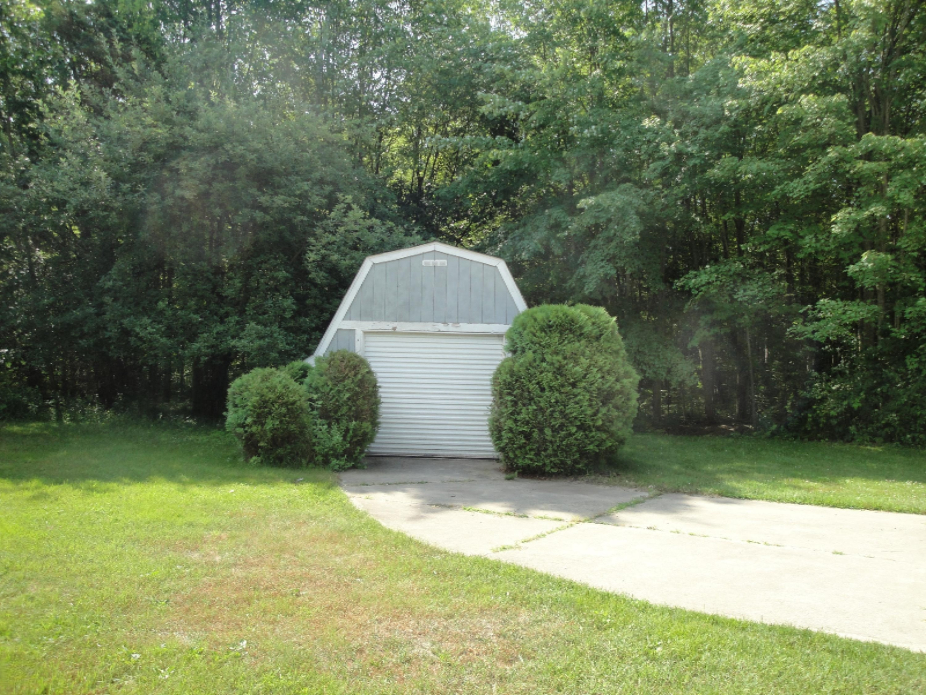 5282 East Sternberg Road Fruitport, MI 49415 - Photo 3 of 16 5282-2