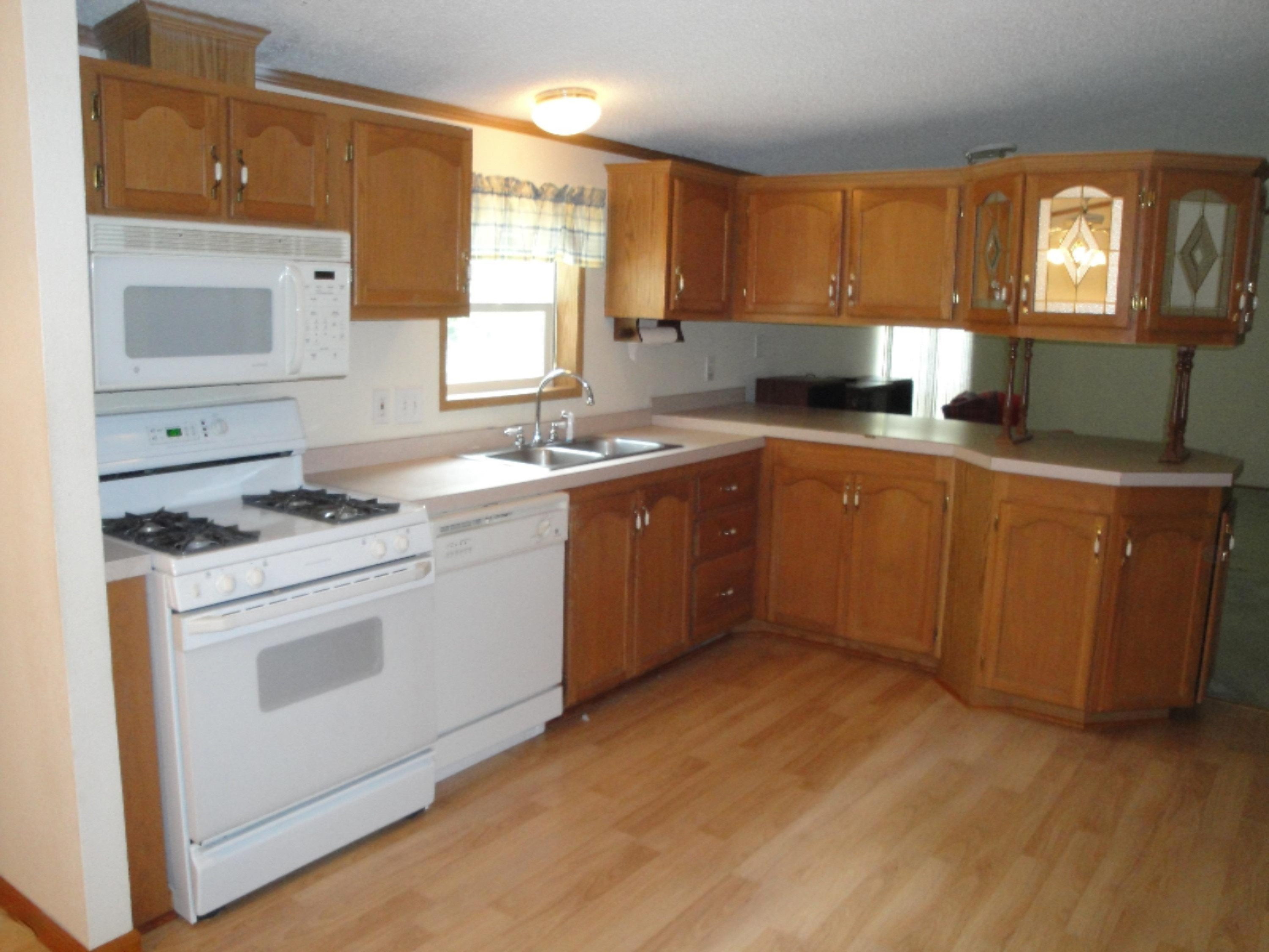 5282 East Sternberg Road Fruitport, MI 49415 - Photo 4 of 16 5282-3