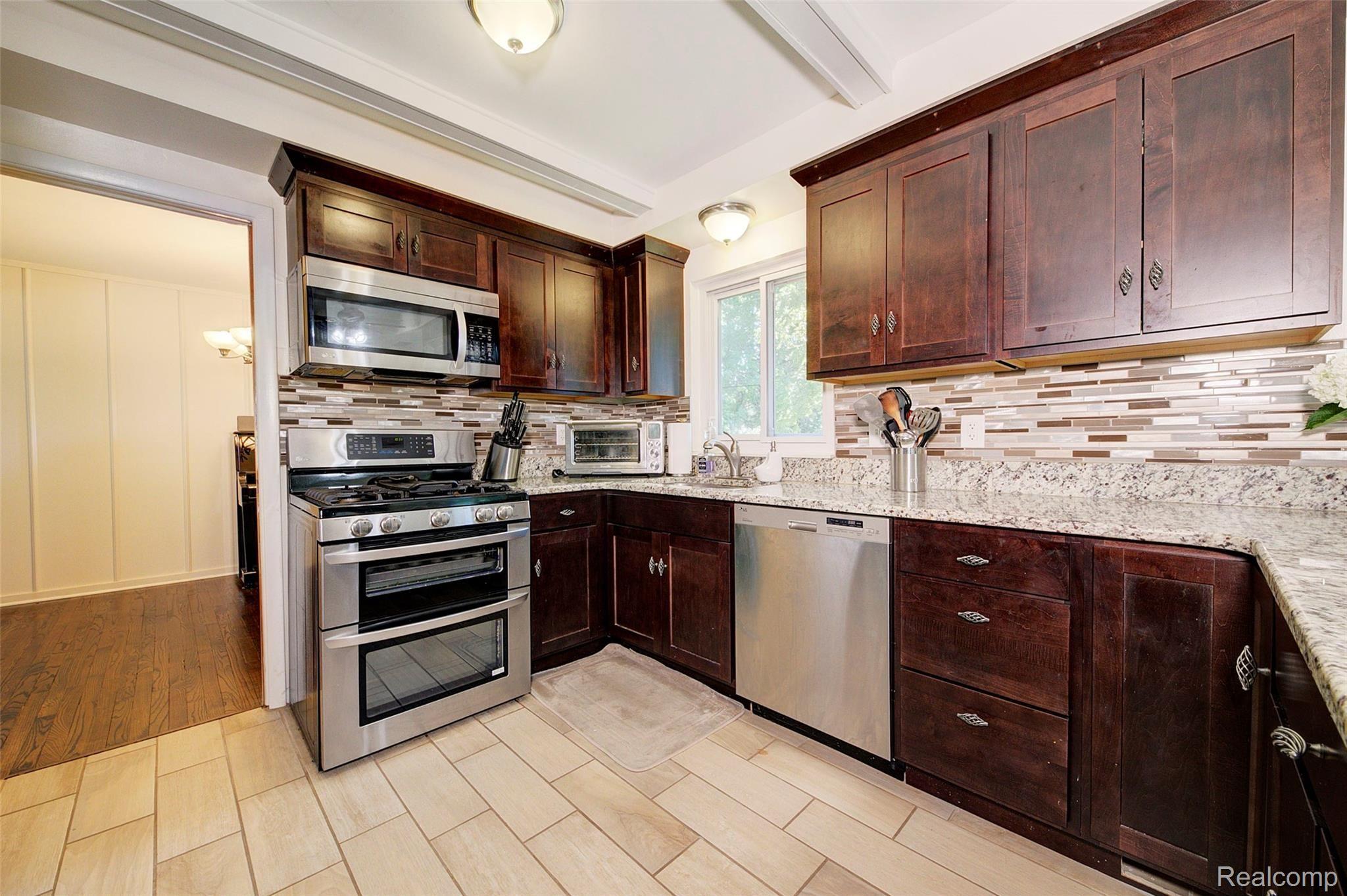 7185 Springridge Road West Bloomfield, MI 48322 - Photo 10 of 83 4H8A9026_7_8.jpg