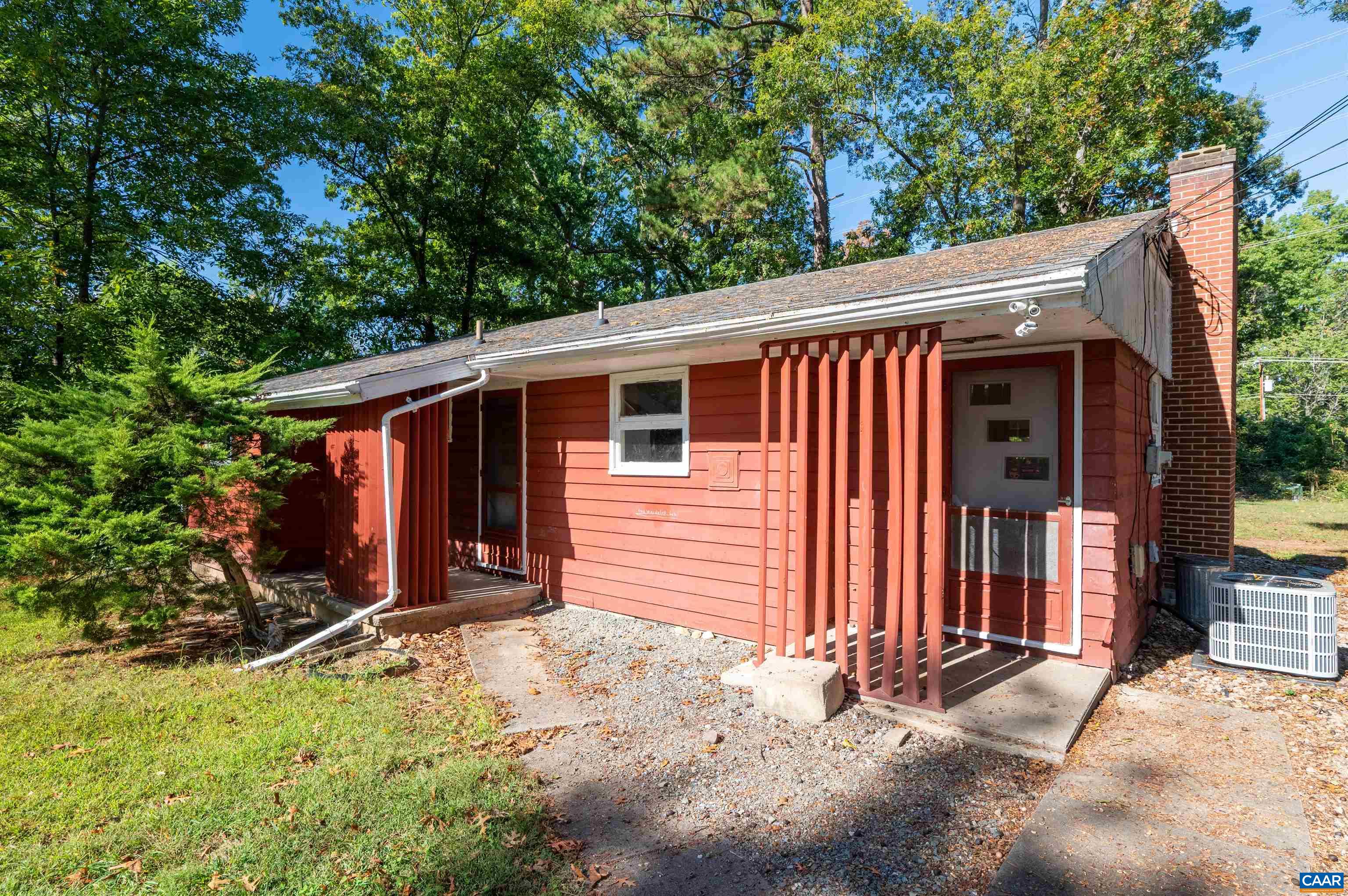 2302 Summit Road Charlottesville, VA 22901 - Photo 5 of 39 a front view of house with yard