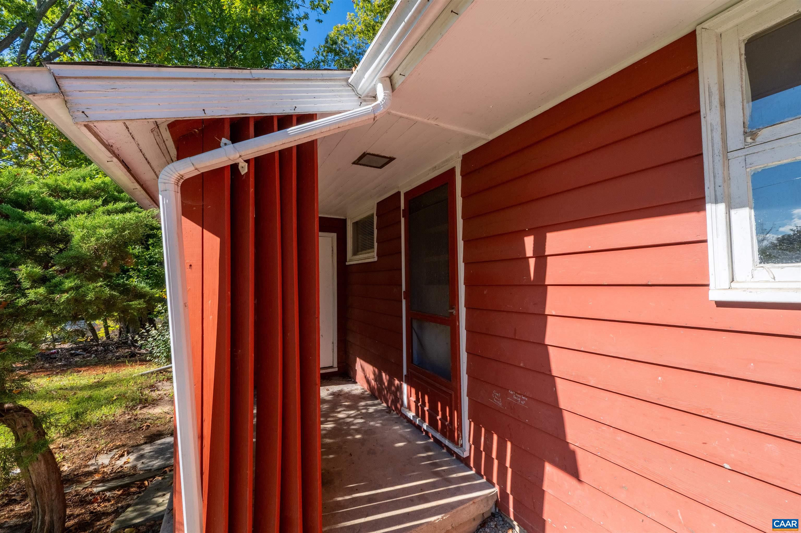 2302 Summit Road Charlottesville, VA 22901 - Photo 7 of 39