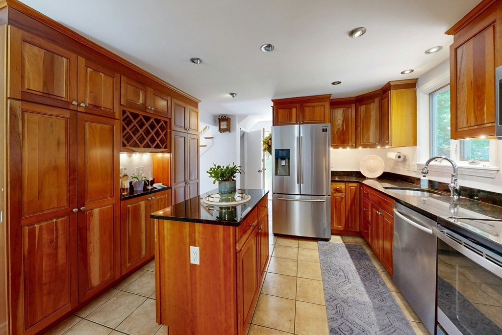 29 Buckingham Road Milton, MA 02186 - Photo 21 of 28