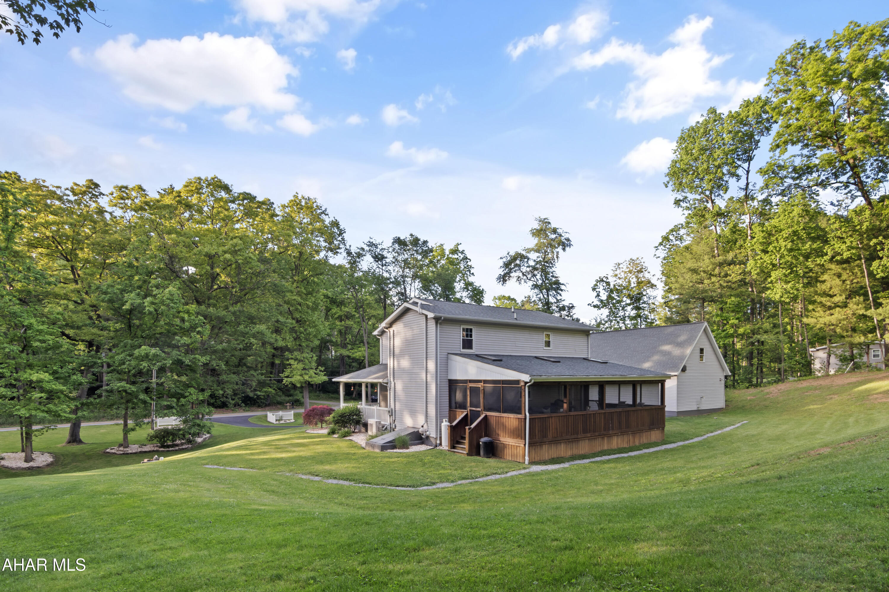 2707 Pennington Road Tyrone, PA 16686 - Photo 8 of 66