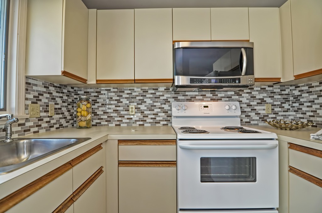 26 Victoria Heights Road, Unit 26 Boston, MA 02136 - Photo 8 of 30 Gallery Image 8