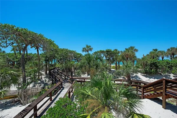 $9,850,000 | 8665 Bay Colony Drive, Unit 1202, Naples, FL 34108