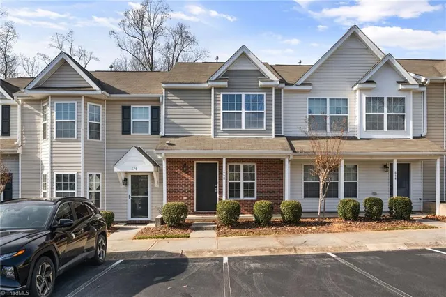 $1,650 | 668 Grasswren Way, Greensboro, NC 27409