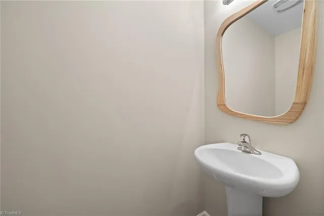 $1,650 | 668 Grasswren Way, Greensboro, NC 27409