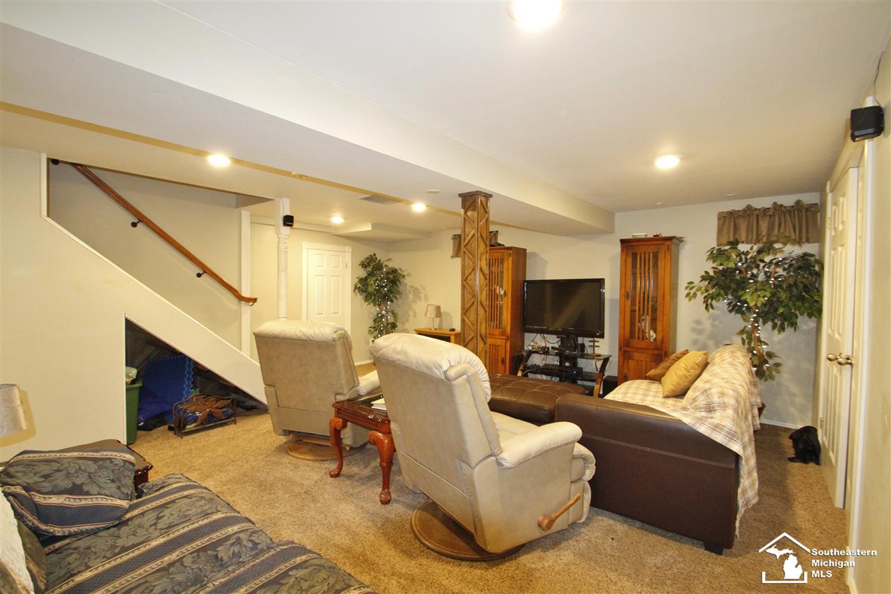 4903 Newport Road Newport, MI 48166 - Photo 44 of 47 31396575-43.JPG