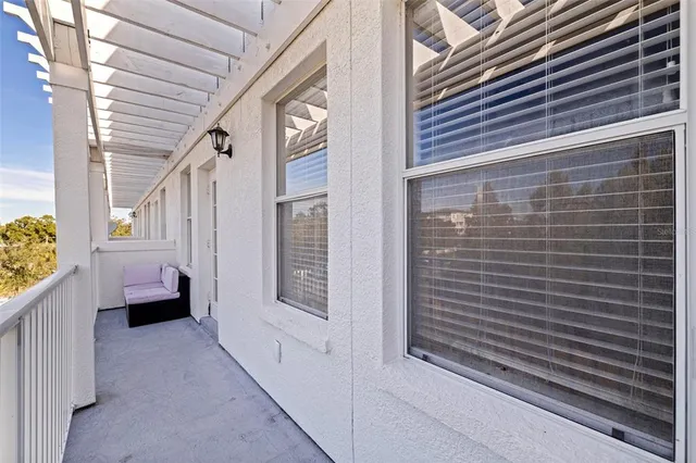 a view of livingroom with furniture