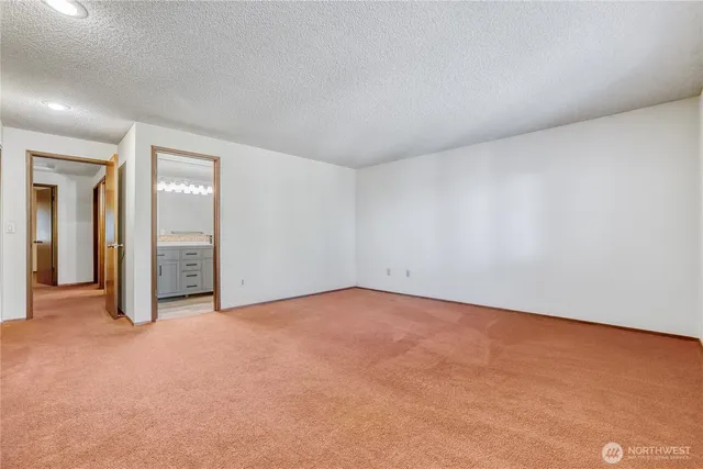 $950,000 | 4223 Northeast 205th Street, Lake Forest Park, WA 98155