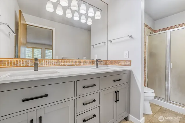 $950,000 | 4223 Northeast 205th Street, Lake Forest Park, WA 98155