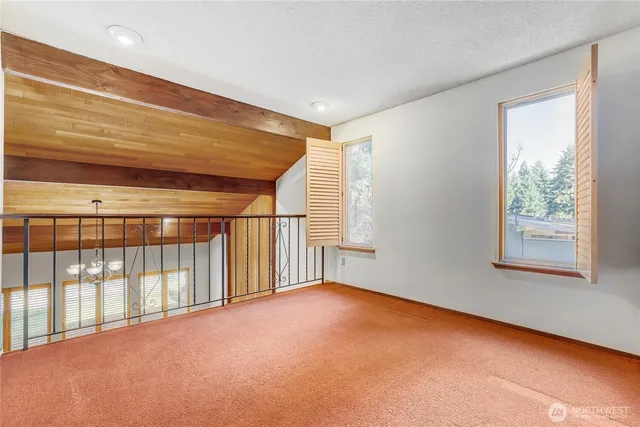 $950,000 | 4223 Northeast 205th Street, Lake Forest Park, WA 98155