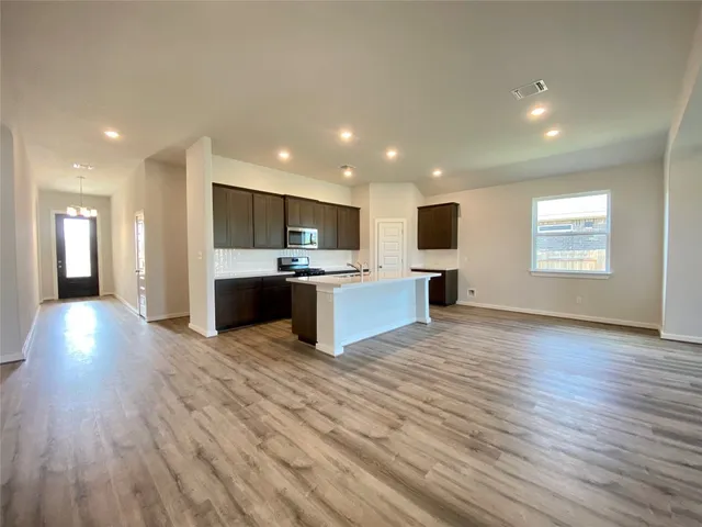 $2,500 | 110 Joseph Hawkins Lane, Bastrop, TX 78602