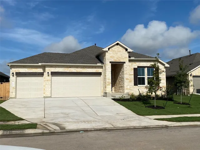 $2,500 | 110 Joseph Hawkins Lane, Bastrop, TX 78602