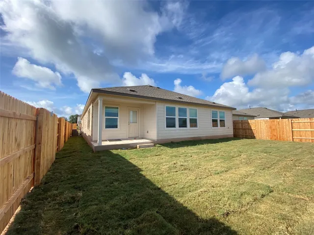 $2,500 | 110 Joseph Hawkins Lane, Bastrop, TX 78602