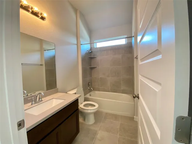 $2,500 | 110 Joseph Hawkins Lane, Bastrop, TX 78602