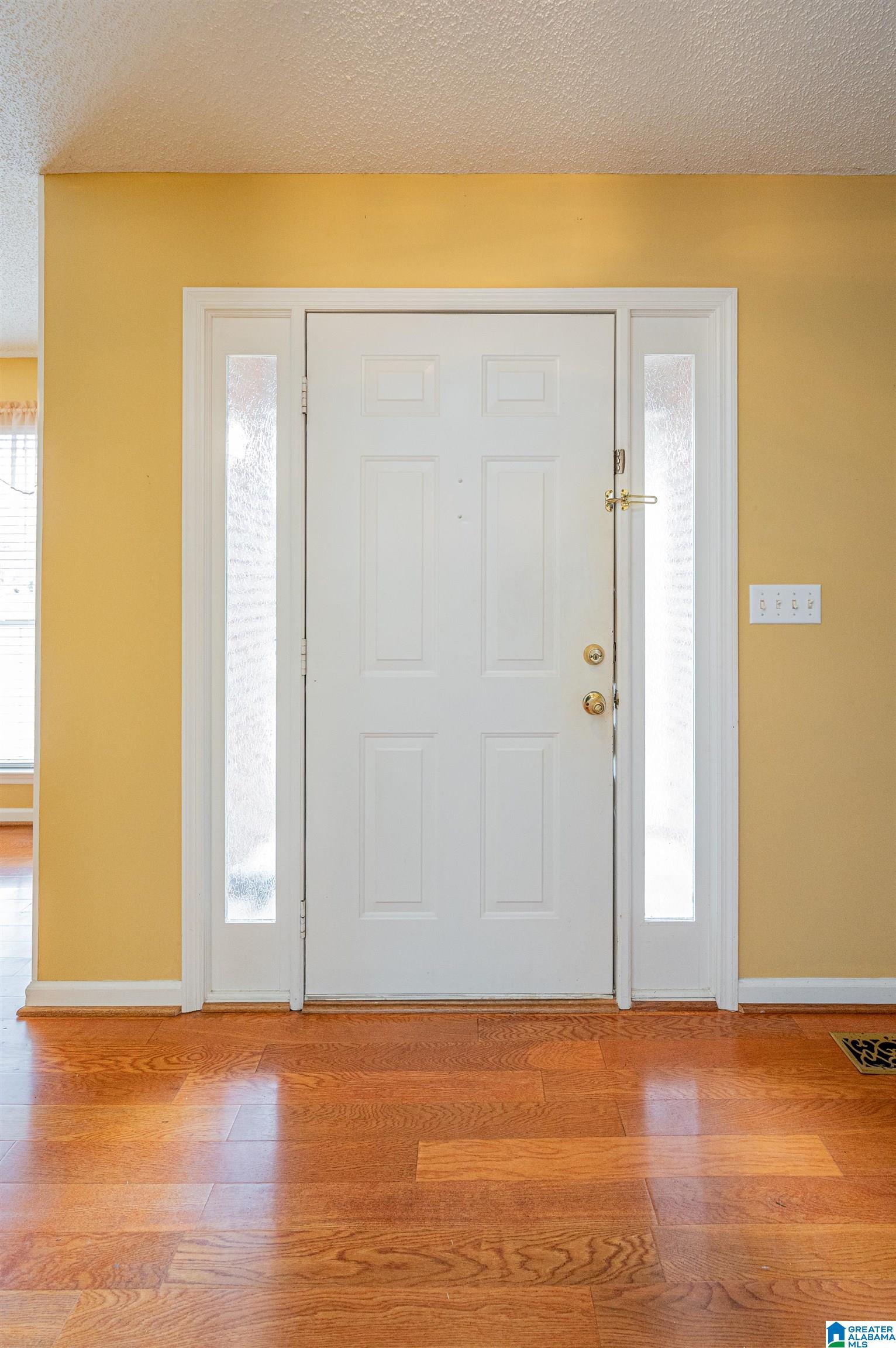 9024 Mosley Manor Circle Morris, AL 35116 - Photo 3 of 35