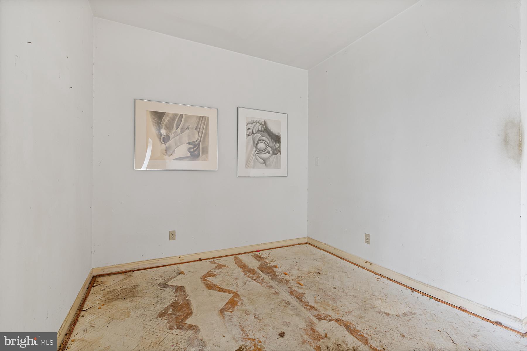 1669 Columbia Road Northwest, Unit 113 Washington, DC 20009 - Photo 8 of 25 Dining room open to the living room