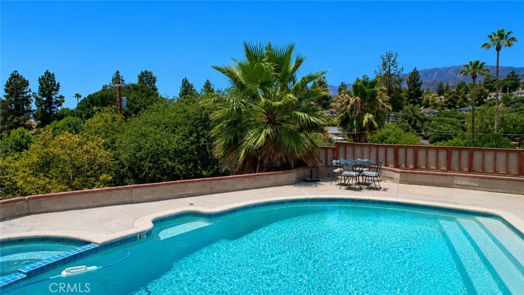 7129 Samoa Place Tujunga, CA 91042 - Photo 2 of 29