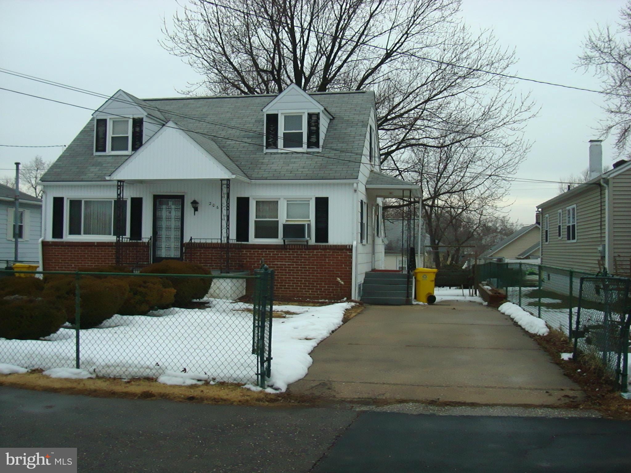206 Holy Cross Road Baltimore, MD 21225 - Photo 1 of 12 Exterior (Front)