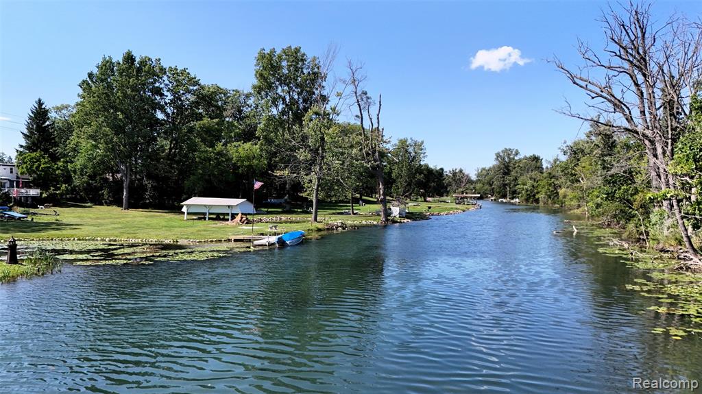 22827 Meridian Road Grosse Ile, MI 48138 - Photo 34 of 35 Gallery Image 34