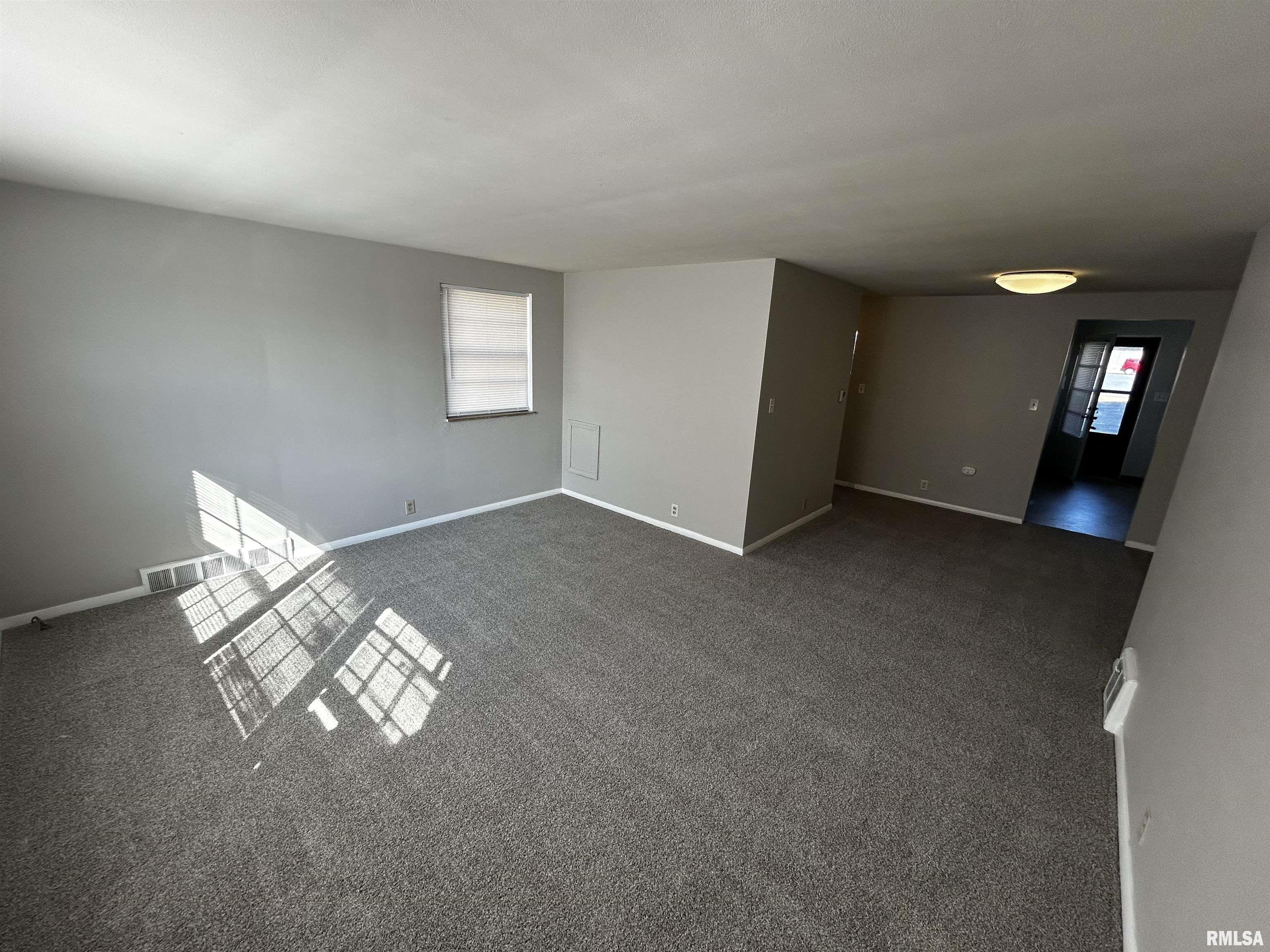 715 West Ridge Road, Unit 1 Peoria, IL 61614 - Photo 3 of 9