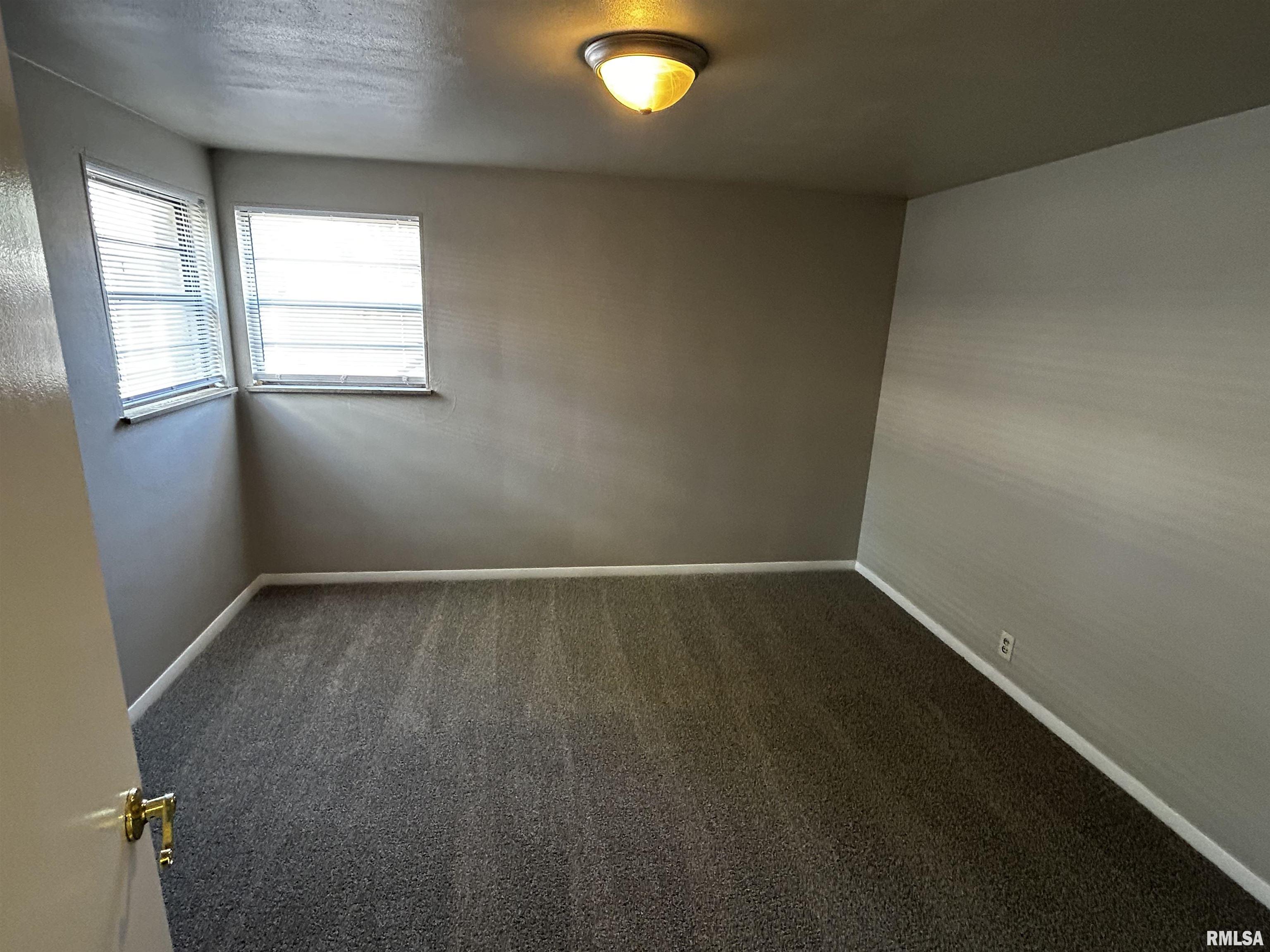 715 West Ridge Road, Unit 1 Peoria, IL 61614 - Photo 8 of 9