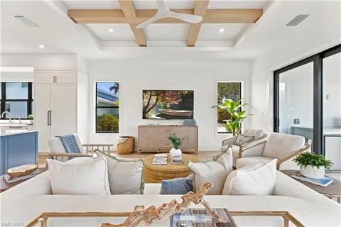 $2,999,000 | 2200 11th Street North, Naples, FL 34103