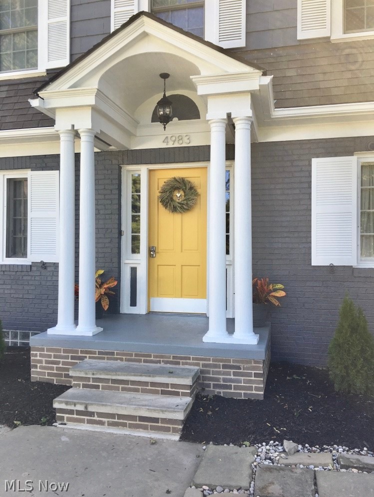 4983 Countryside Road Lyndhurst, OH 44124 - Photo 2 of 13