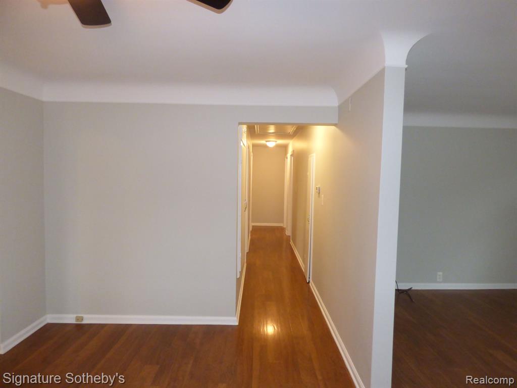183 Texas Avenue Rochester Hills, MI 48309 - Photo 6 of 34